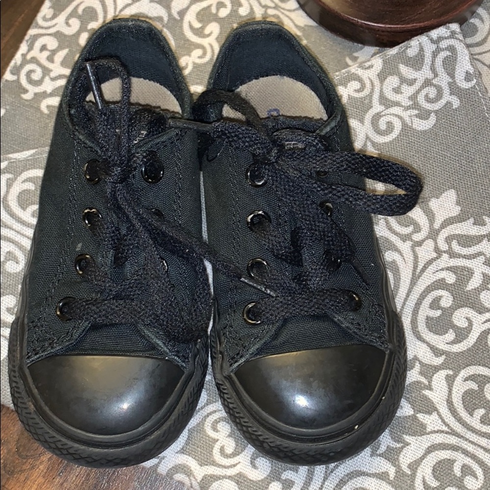 All black converse size 7c